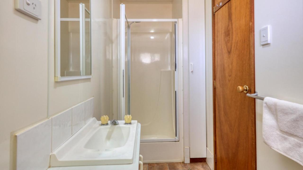 Cobar Caravan Park Bagian luar foto