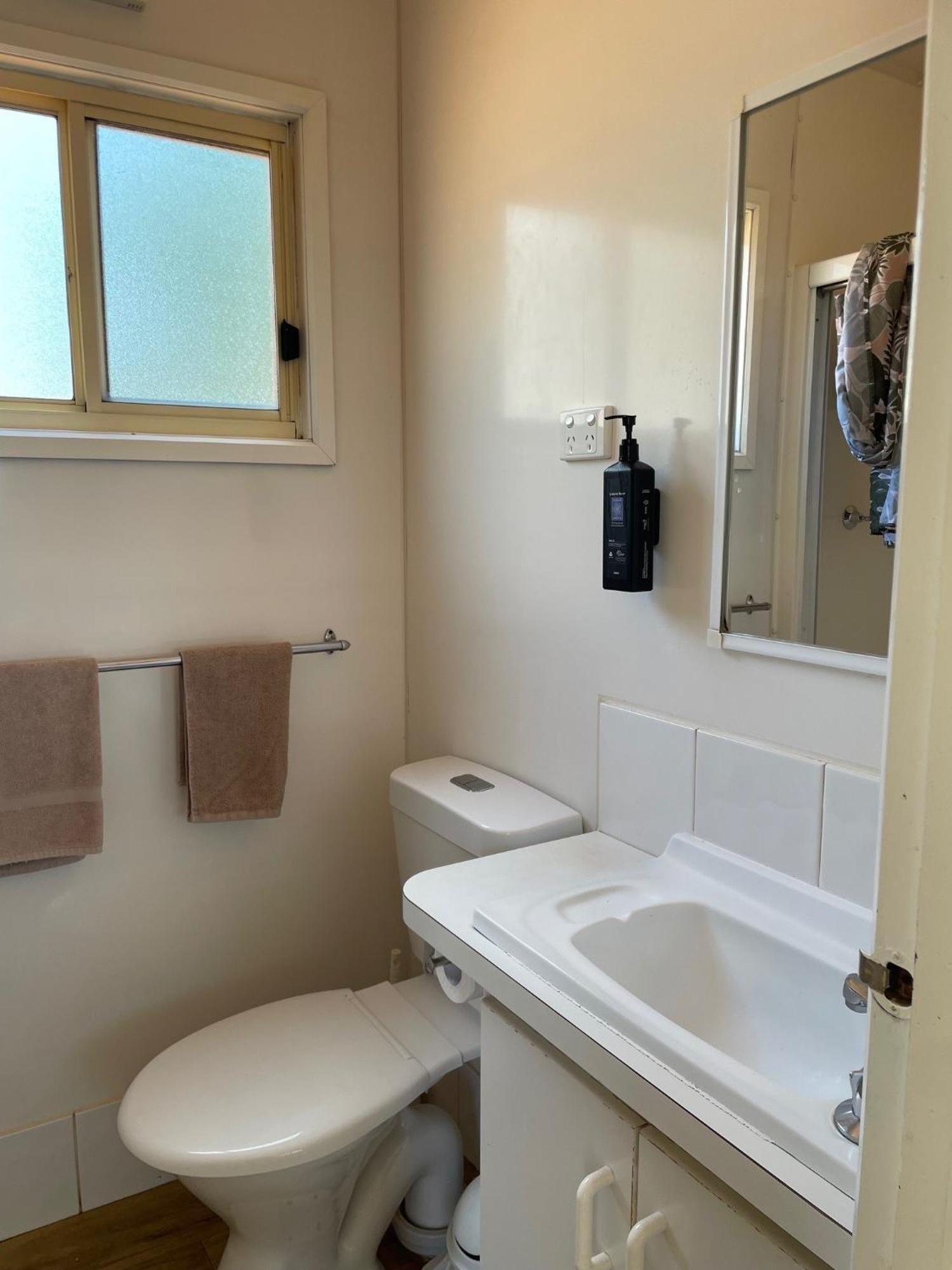 Cobar Caravan Park Bagian luar foto