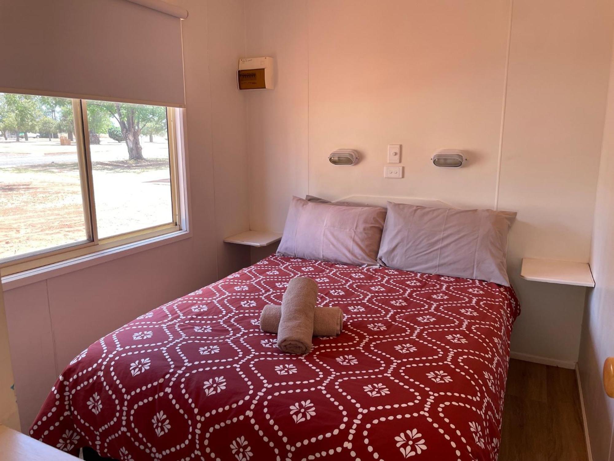 Cobar Caravan Park Bagian luar foto