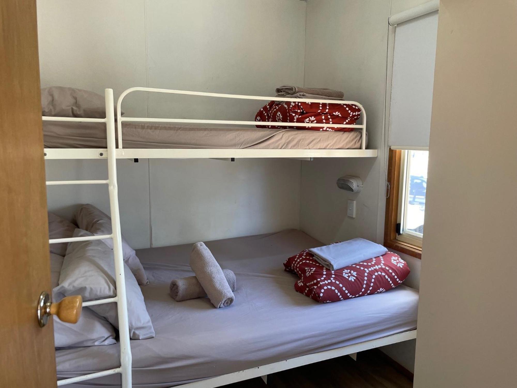 Cobar Caravan Park Bagian luar foto