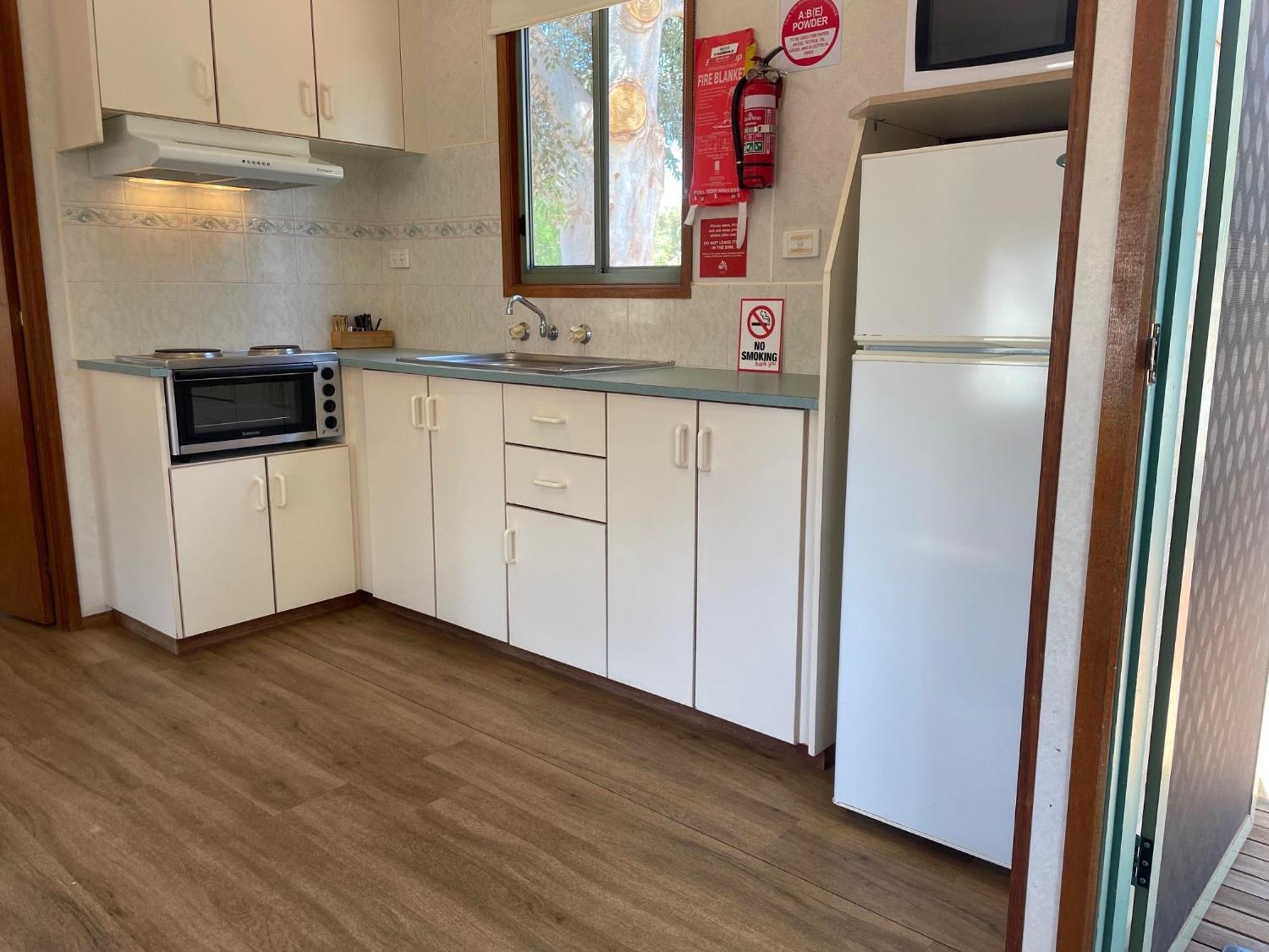 Cobar Caravan Park Bagian luar foto