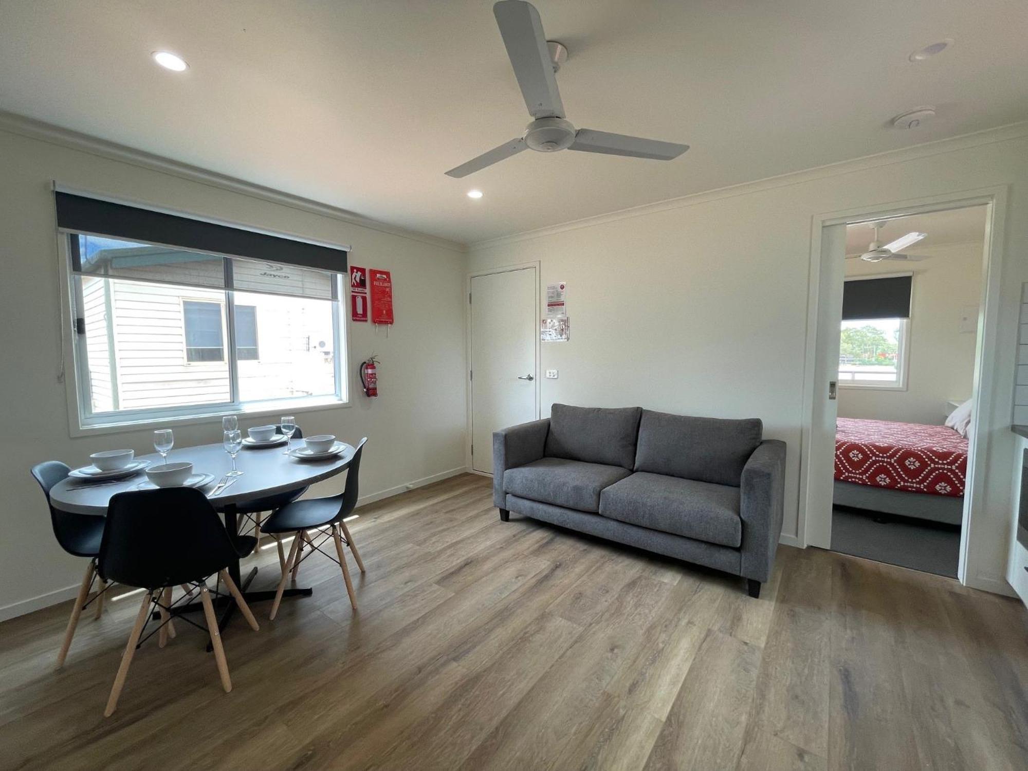 Cobar Caravan Park Bagian luar foto